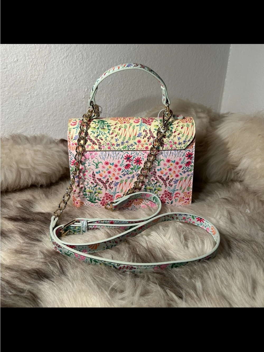 Betsey Johnson Mylo 2 Satchel
Crossbody NWT - Picture 4 of 8